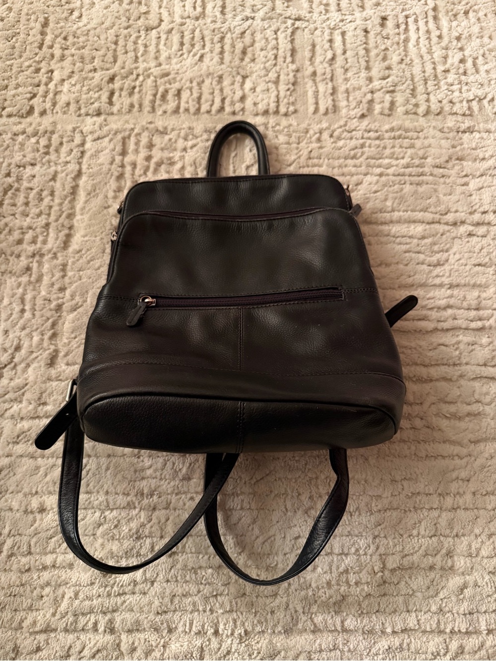ili New York black Leather Backpack
